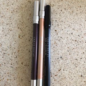 Urban Decay 24-7 Glide on eyeliner